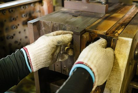 金型取り付け、加熱